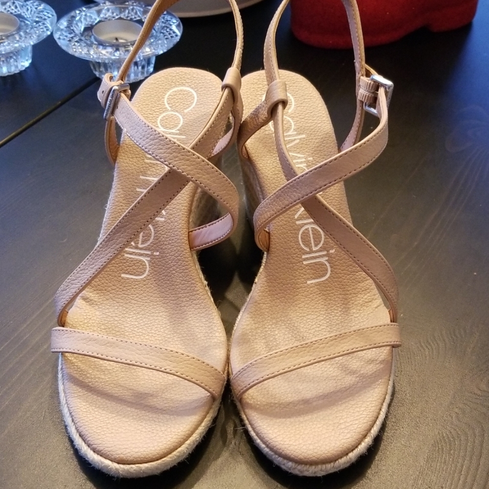 Calvin Klein bellamine wedge Sandles strappy 7.5m,